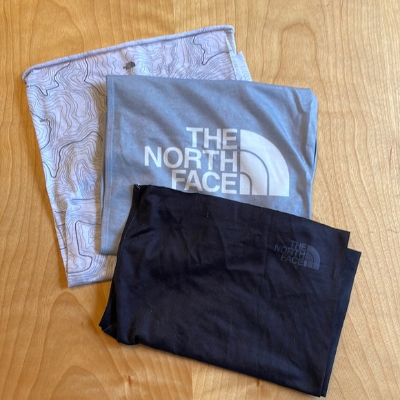 The North Face Neck Gators - Picture 1 of 4